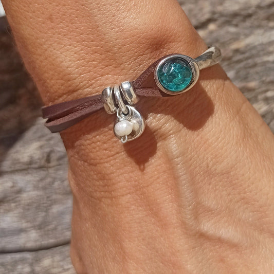 Endia Bohemian Leather Bracelets Collection